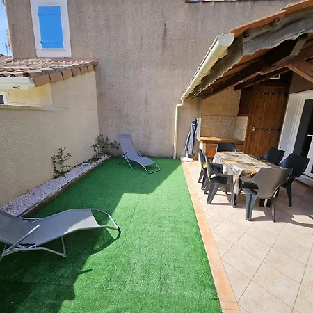 Jolie Maison De Renovee Toute Climatisee 6 Couchages, 2 Mezzanine 100m De La Le Village De La Lrvm88 Villa